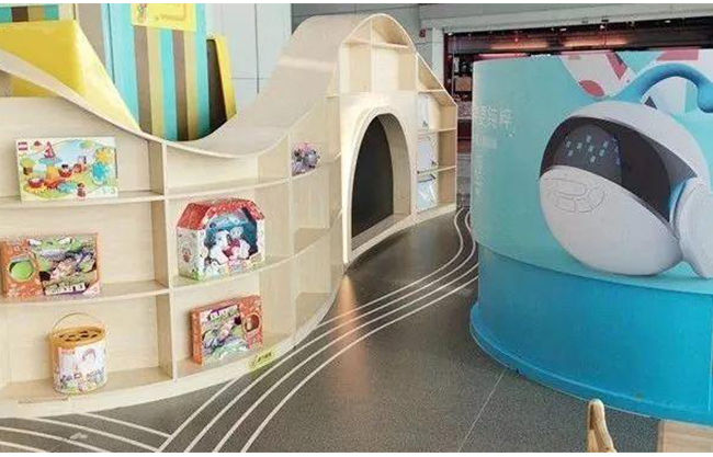 "Fairytale windmill town", a public welfare parent-child service project created by Guangzhou Baiyun International Airport and family of childhood